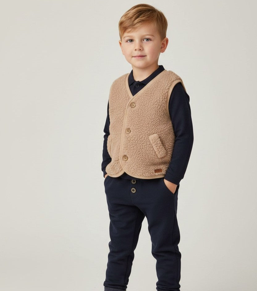 Ein Kleidungsstück, drei Looks