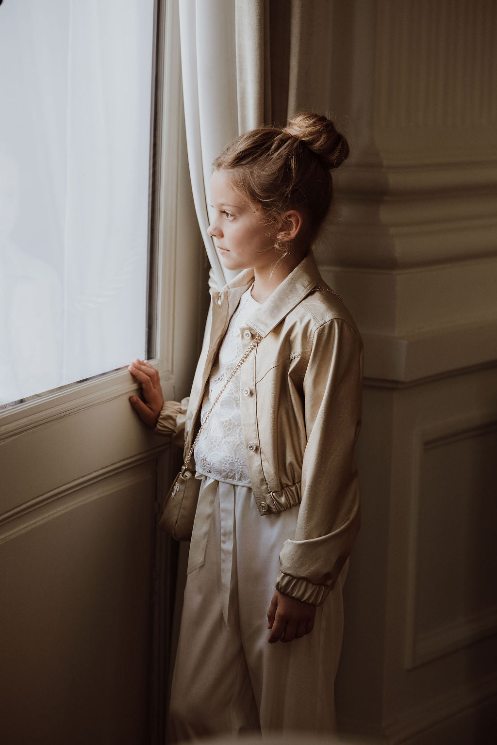 Gouden jasje & kanten top